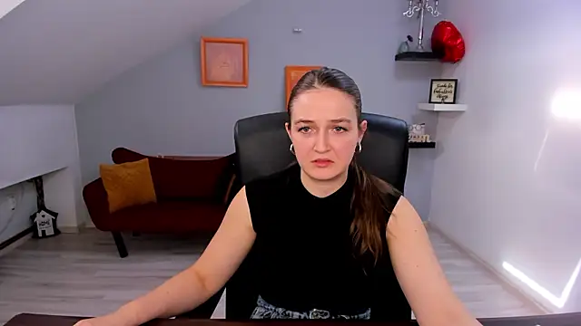 AnneWilsonn online show from March 2026 12:12:02 PM