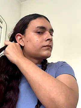 La-Gatiita-trans online show from December 2025 04:25:01 PM