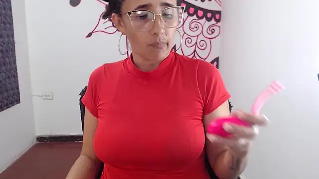 Lucyy Naugthy online show from March 2026 08:24:01 PM