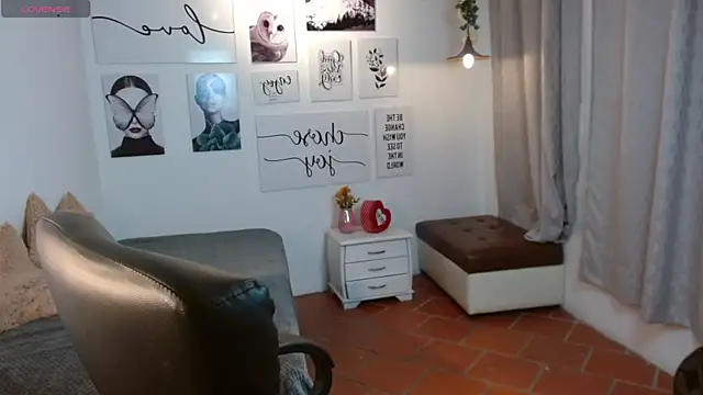 AmethystShadow17 online show from November 2025 07:27:01 PM