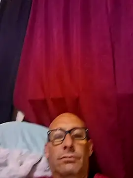 Snapshot of whateveruwanthowever chatting on November 2025 09:59:02 PM whateveruwanthowever online show from November 2025 09:59:02 PM