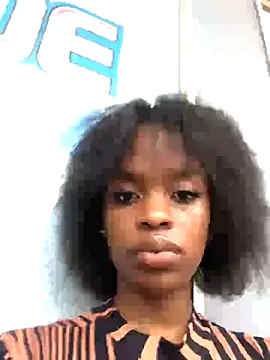 TinyThick online show from November 2025 01:18:02 PM