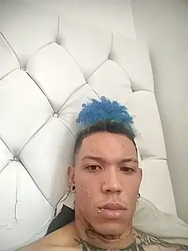 Snapshot of Overinktt chatting on November 2025 04:53:02 PM Overinktt online show from November 2025 04:53:02 PM