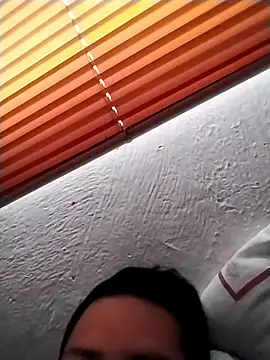 Snapshot of Eduar0015 chatting on November 2025 08:21:01 PM Eduar0015 online show from November 2025 08:21:01 PM