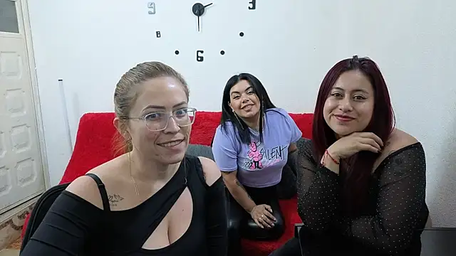 Snapshot of lesb_milf chatting on April 2026 08:21:01 PM lesb milf online show from April 2026 08:21:01 PM
