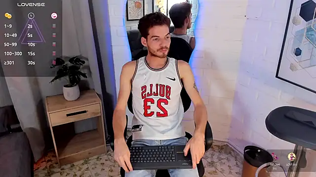 MATEO HUNTER online show from November 2025 05:07:02 AM