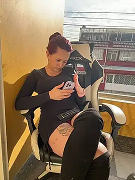 Zoe fire online show from November 2025 12:27:01 PM