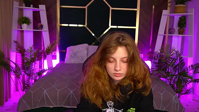 CuteeFoxy online show from November 2025 02:16:01 PM