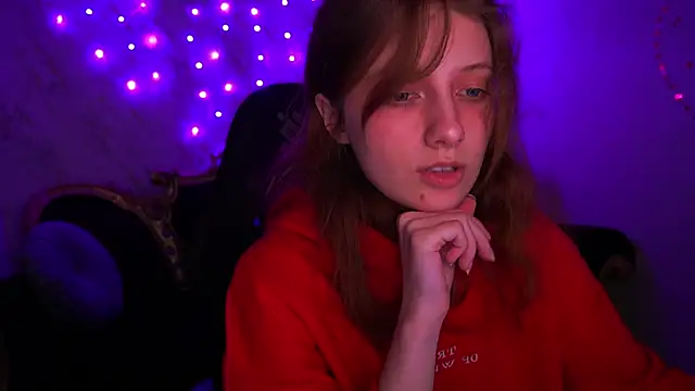 CuteeFoxy online show from February 2026 02:47:01 PM