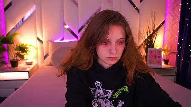 CuteeFoxy online show from February 2026 02:17:02 PM