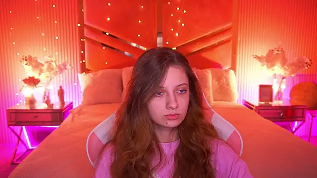 CuteeFoxy online show from April 2026 01:27:02 PM