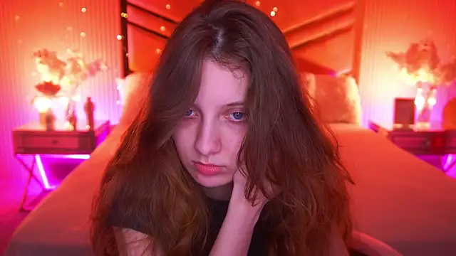 CuteeFoxy online show from April 2026 12:42:01 PM