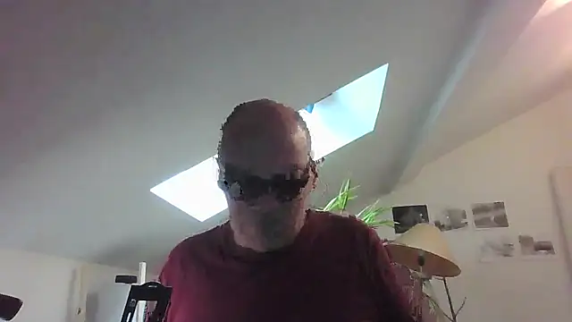 Snapshot of nicolaspgarnier chatting on May 2026 03:09:02 PM nicolaspgarnier online show from May 2026 03:09:02 PM