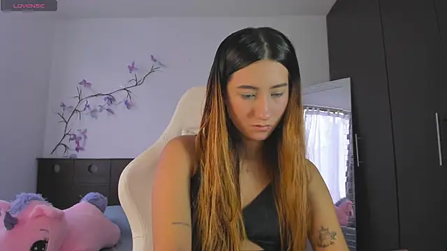 kittyrush  online show from April 2026 10:27:01 PM