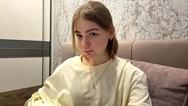 Snapshot of KailaKind chatting on October 2025 03:14:01 PM KailaKind online show from October 2025 03:14:01 PM