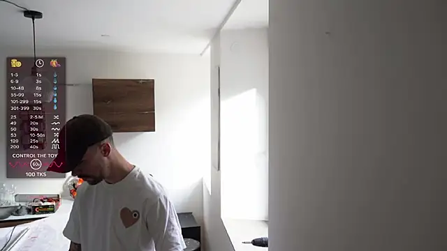 Snapshot of monsieurguitsxxx chatting on February 2026 02:56:02 PM monsieurguitsxxx online show from February 2026 02:56:02 PM