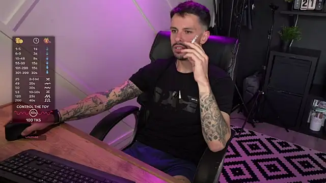 monsieurguitsxxx online show from April 2026 12:17:02 PM