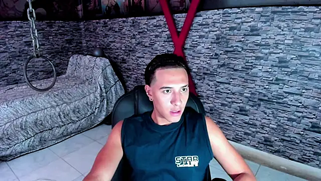 Hayden Boy  online show from October 2025 01:29:01 PM