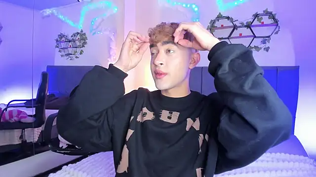 JustinCastiblanco online show from November 2025 11:25:02 AM