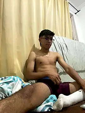 Muchachito18 online show from December 2025 04:53:02 AM