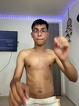 Muchachito18 online show from February 2026 05:06:01 AM