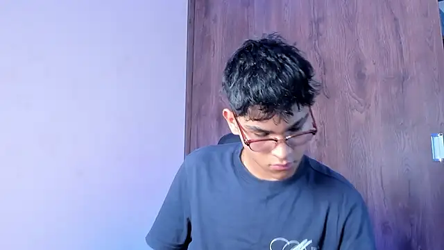 Muchachito18 online show from February 2026 08:57:02 PM