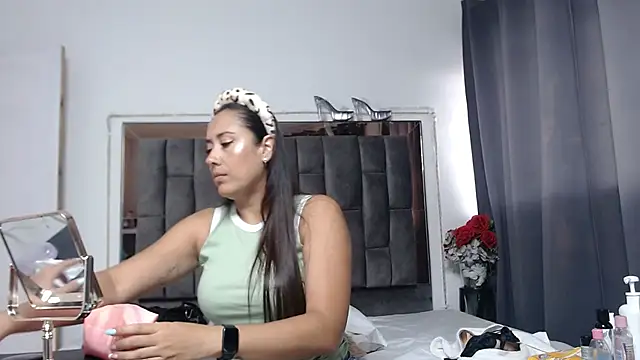 Salmma Milf online show from April 2026 11:57:01 AM