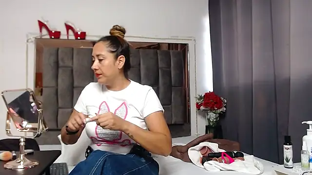 Salmma Milf online show from July 2026 11:57:01 AM