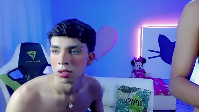 Snapshot of Twinks_boyss_ chatting on October 2025 03:50:02 AM Twinks boyss online show from October 2025 03:50:02 AM