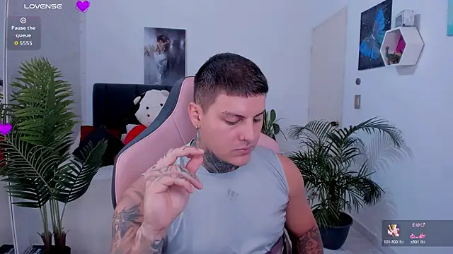 dirty boy0 online show from October 2025 04:53:02 PM