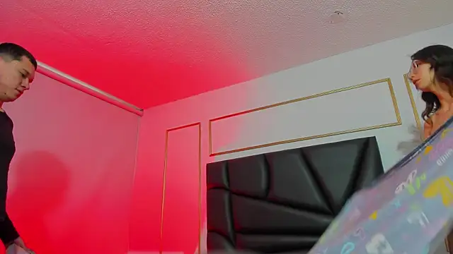 AnnieAndLeandro online show from January 2026 08:25:01 PM