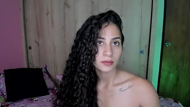 Snapshot of fernanda317 chatting on May 2026 09:33:01 PM fernanda317 online show from May 2026 09:33:01 PM