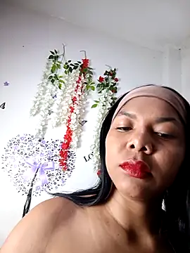 Selena Niceculo online show from October 2025 05:19:02 AM