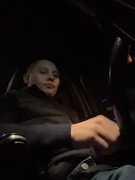 Feloh95 online show from November 2025 04:44:02 AM