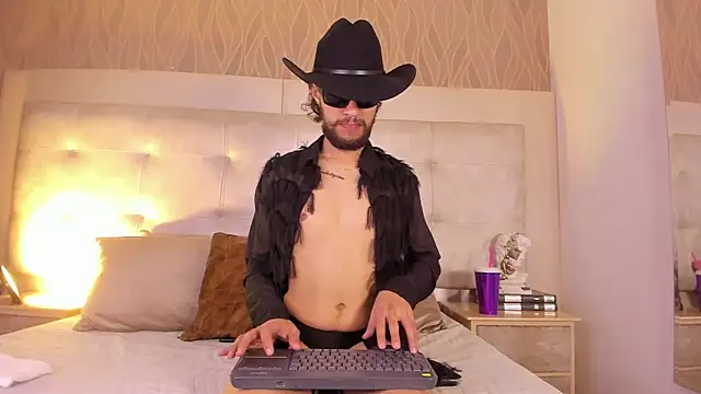 Snapshot of Liam_Samderz chatting on October 2025 11:55:02 AM Liam Samderz online show from October 2025 11:55:02 AM