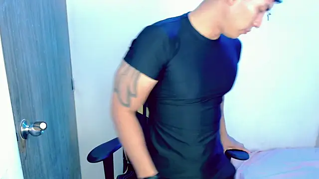 Maynow 666 online show from October 2025 08:33:02 PM