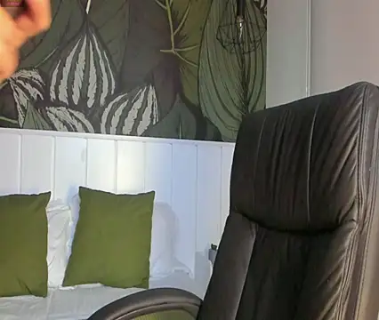 Snapshot of Mike_montoya01 chatting on October 2025 06:02:02 AM Mike montoya01 online show from October 2025 06:02:02 AM