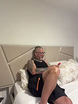 roygomez online show from October 2025 05:04:02 PM