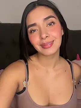 MiaSofia   online show from December 2025 05:13:01 AM