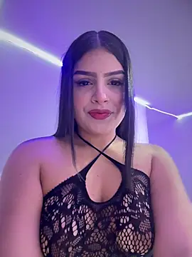 Snapshot of Lucianacuoper chatting on October 2025 03:53:02 AM Lucianacuoper online show from October 2025 03:53:02 AM