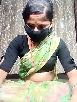 Snapshot of Rajni_chauhan chatting on February 2026 04:27:02 PM Rajni chauhan online show from February 2026 04:27:02 PM