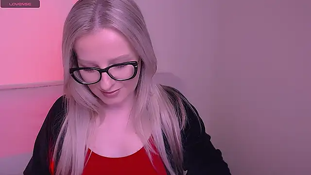 AllaLeomz online show from November 2025 08:00:02 AM