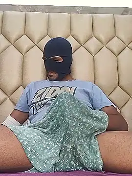 Mysterious Prince online show from December 2025 06:01:02 AM