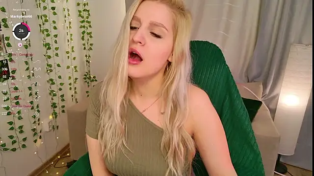 Snapshot of cold_blondie chatting on February 2026 07:25:01 AM cold blondie online show from February 2026 07:25:01 AM