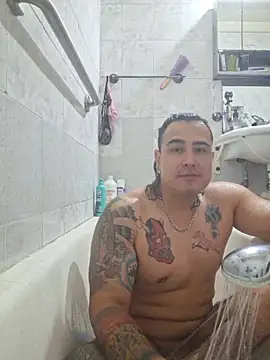 Rueditasss online show from May 2026 01:27:01 PM