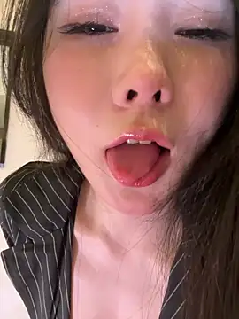 Snapshot of anqi6376 chatting on June 2026 03:25:02 PM anqi6376 online show from June 2026 03:25:02 PM