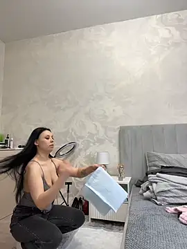 Snapshot of ChloeBrut chatting on May 2026 11:55:02 PM ChloeBrut online show from May 2026 11:55:02 PM
