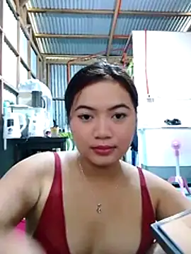 XxxHotCouples4u online show from November 2025 01:48:02 AM