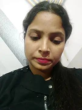 Anshika1431 online show from November 2025 04:40:01 PM