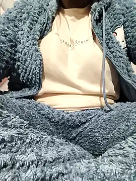 Anshika1431 online show from January 2026 05:53:02 AM